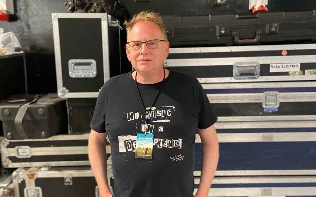 Robert Hayden, Tour Manager